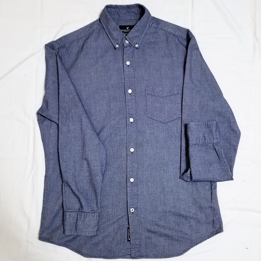 AE Seriously Soft Blue Button Up. Size M.